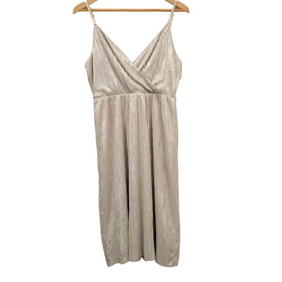 Guess Dress Women's 10 Silver Iridescent Pleated Spaghetti Strap Lined Party - Picture 1 of 14